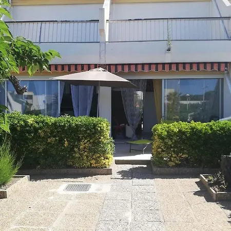 Apartman Bright With Garden Near The Sea